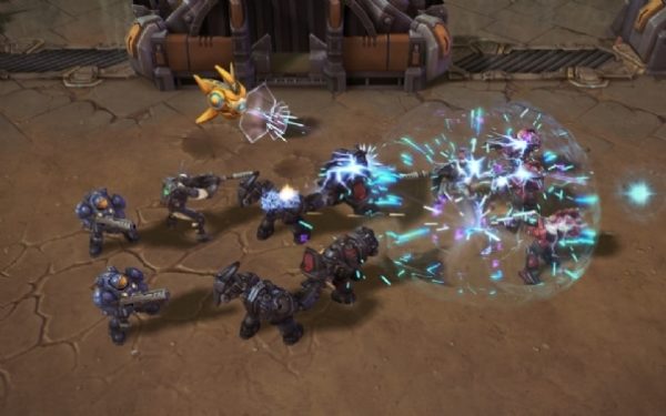 Heroes of the Storm: Probius and its pylons